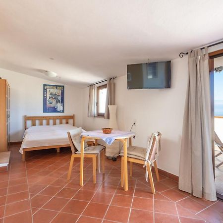 Casa Vista Mare Bosa/Magomadas Екстериор снимка