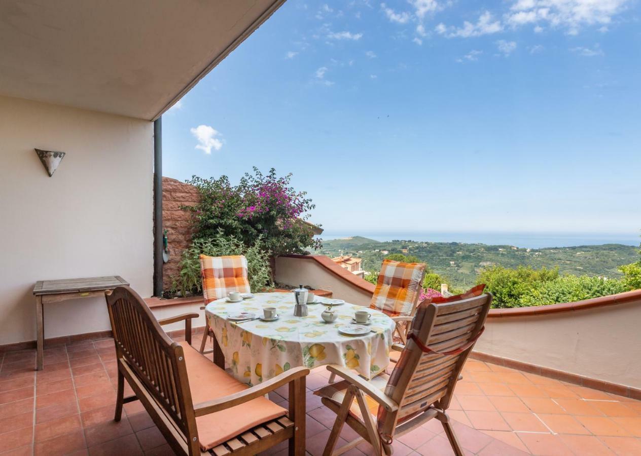 Casa Vista Mare Bosa/Magomadas Екстериор снимка