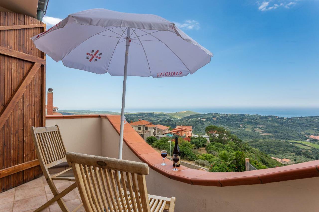 Casa Vista Mare Bosa/Magomadas Екстериор снимка