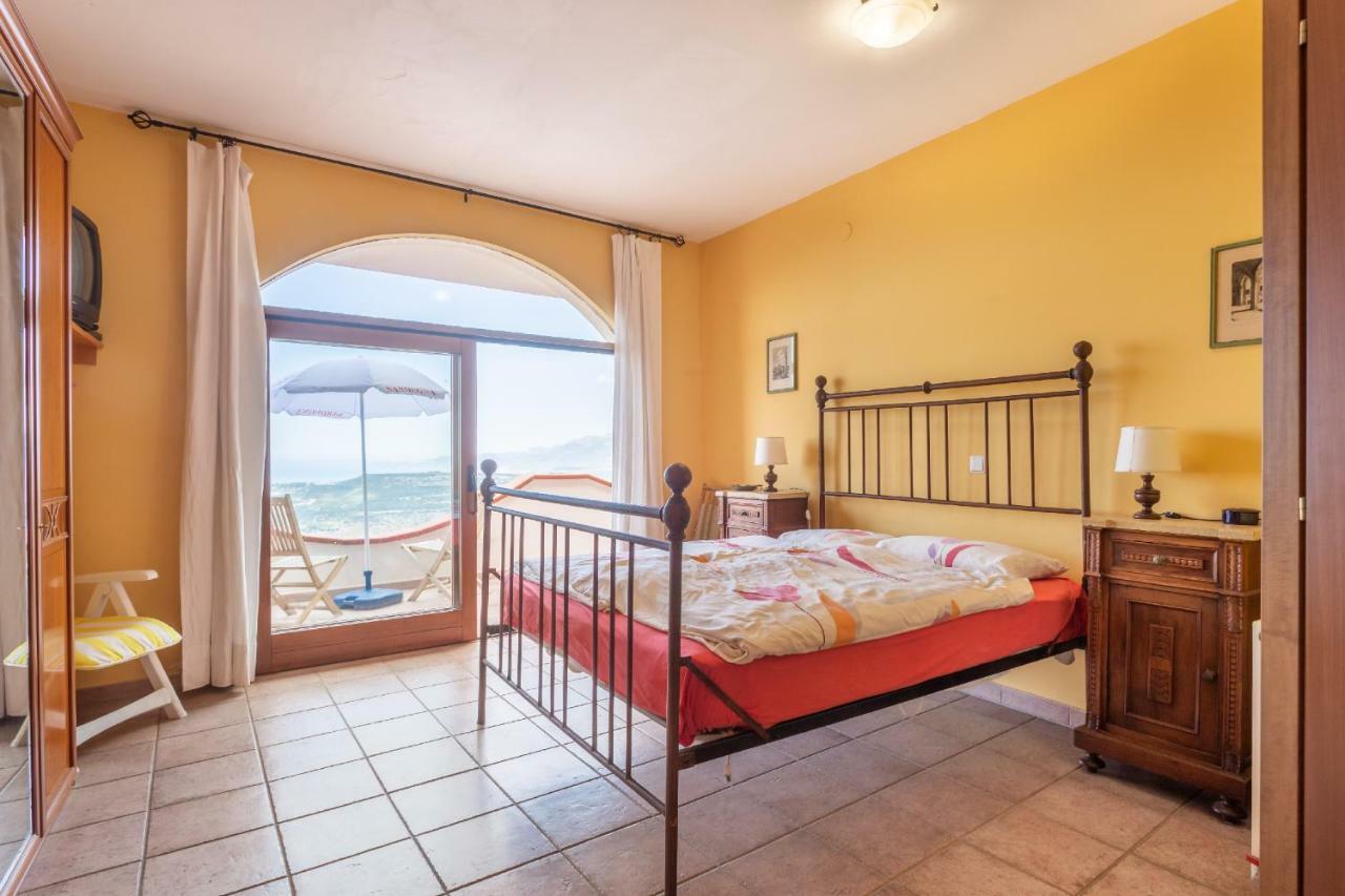 Casa Vista Mare Bosa/Magomadas Екстериор снимка